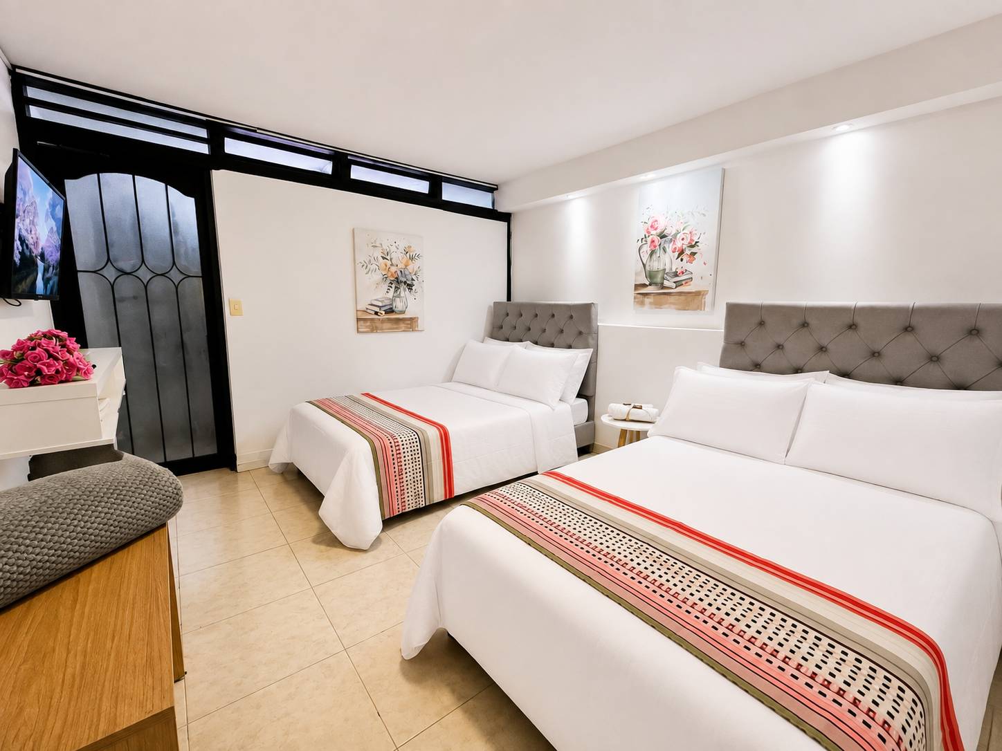 Habitación Añil de Casa la Morada con cama Queen y luz natural